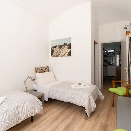아파트 Porta Nuova Cozy X6 - W/ Balcony 토리노