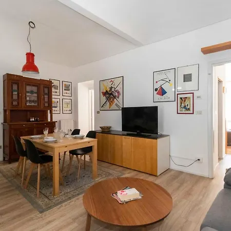 아파트 Porta Nuova Cozy X6 - W/ Balcony *
