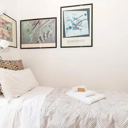 Apartment Porta Nuova Cozy X6 - W/ Balcony Turin
